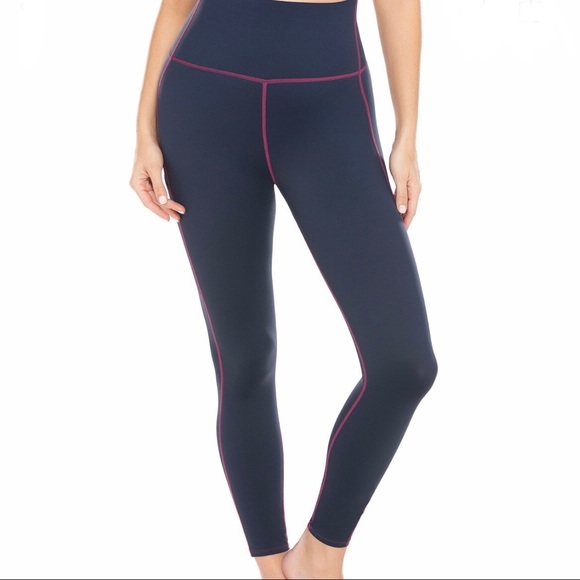 NWT Miraclesuit Tummy-Control Performance 7/8 Leggings - Picture 2 of 8